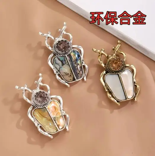European and American fashion retro Beetle environmental protection brooch insect alloy chest flower women's brooch accessories