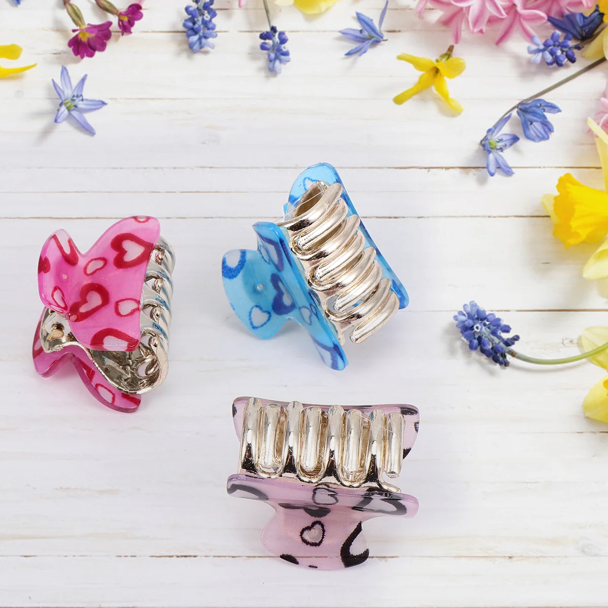 

8Pcs Hair Claw Clamp Hair Clips Heart Pattern Clamp Clips Hair Accessories for Women (Heart Color for Random)