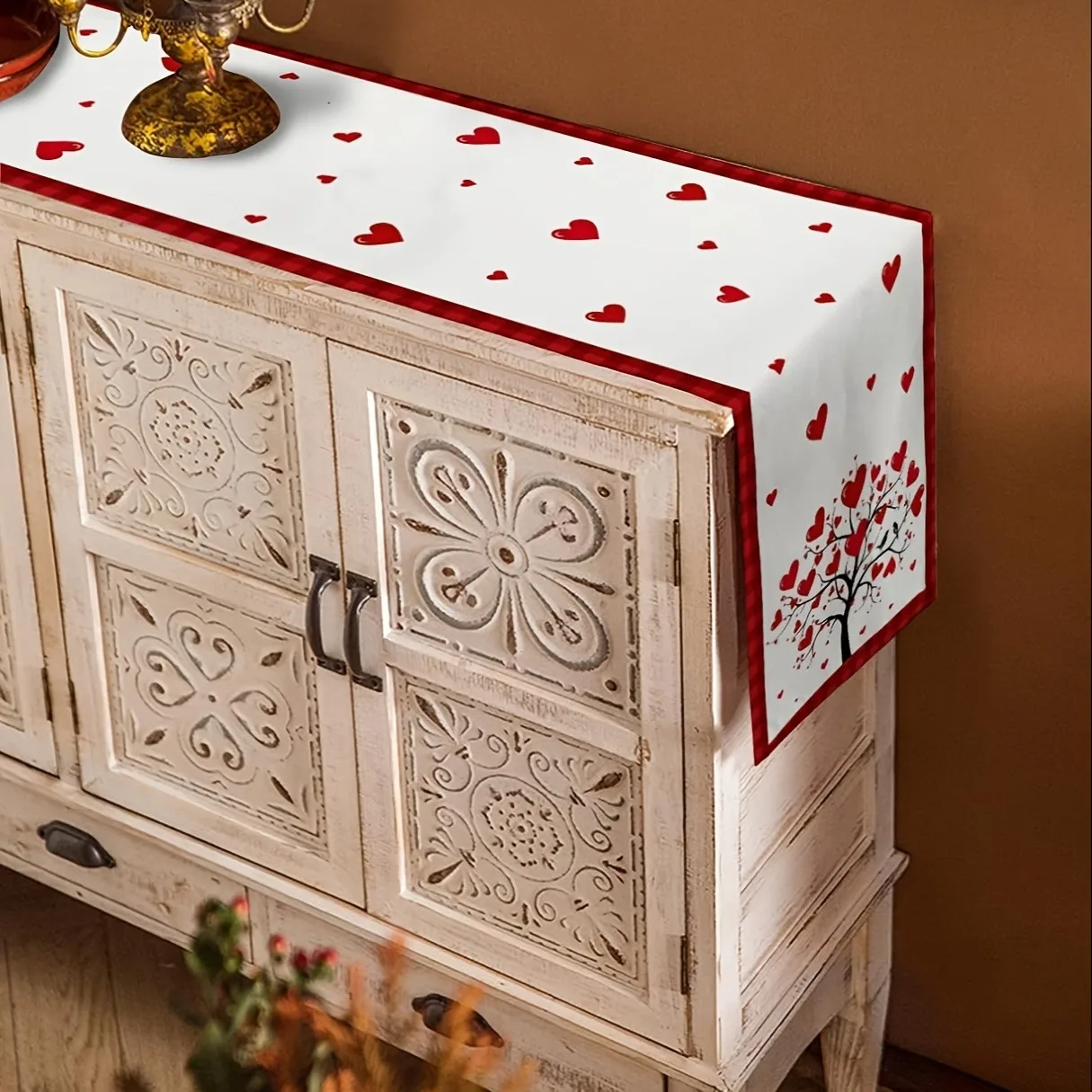 JIT 1pc Red Heart Tree Checkered Polyester Table Runner 2D Flat Print Romantic Home Decor Dining Table Decoration Sweet Charming