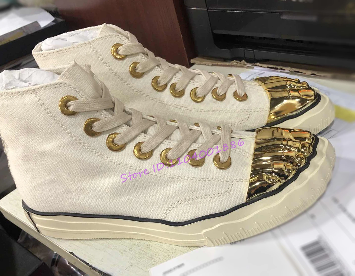 الذهب خمسة أصابع عالية أعلى حذاء قماش العصرية الدانتيل متابعة أحذية رياضية مسطحة ديكور معدني تصميم فريد زوجين عارضة الأحذية زائد الحجم
