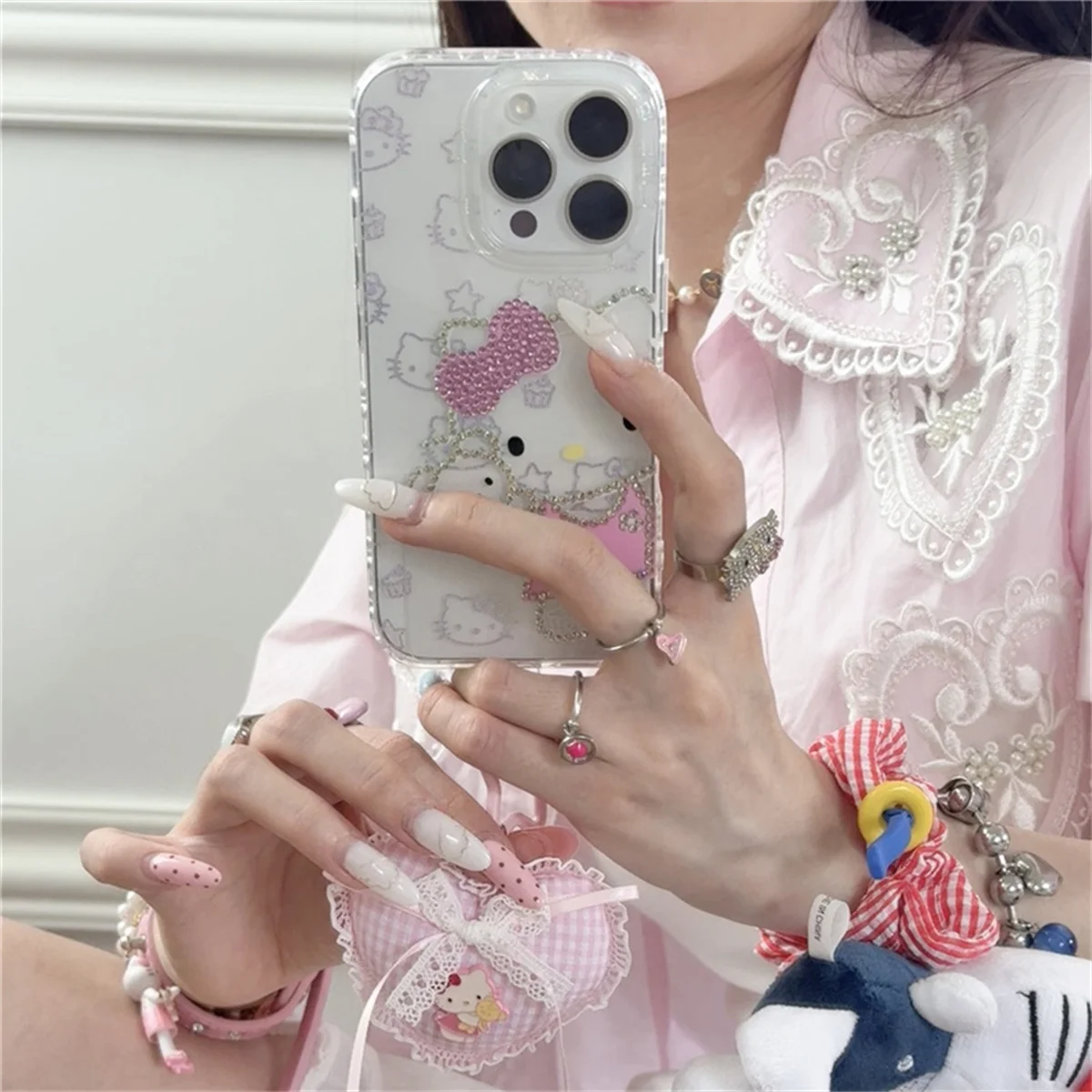 

Clear Glitter Diamond Hellokitty Phone Case For iPhone 16 Pro 14 15 Pro Max Cover with Love Pendant Cute Cases