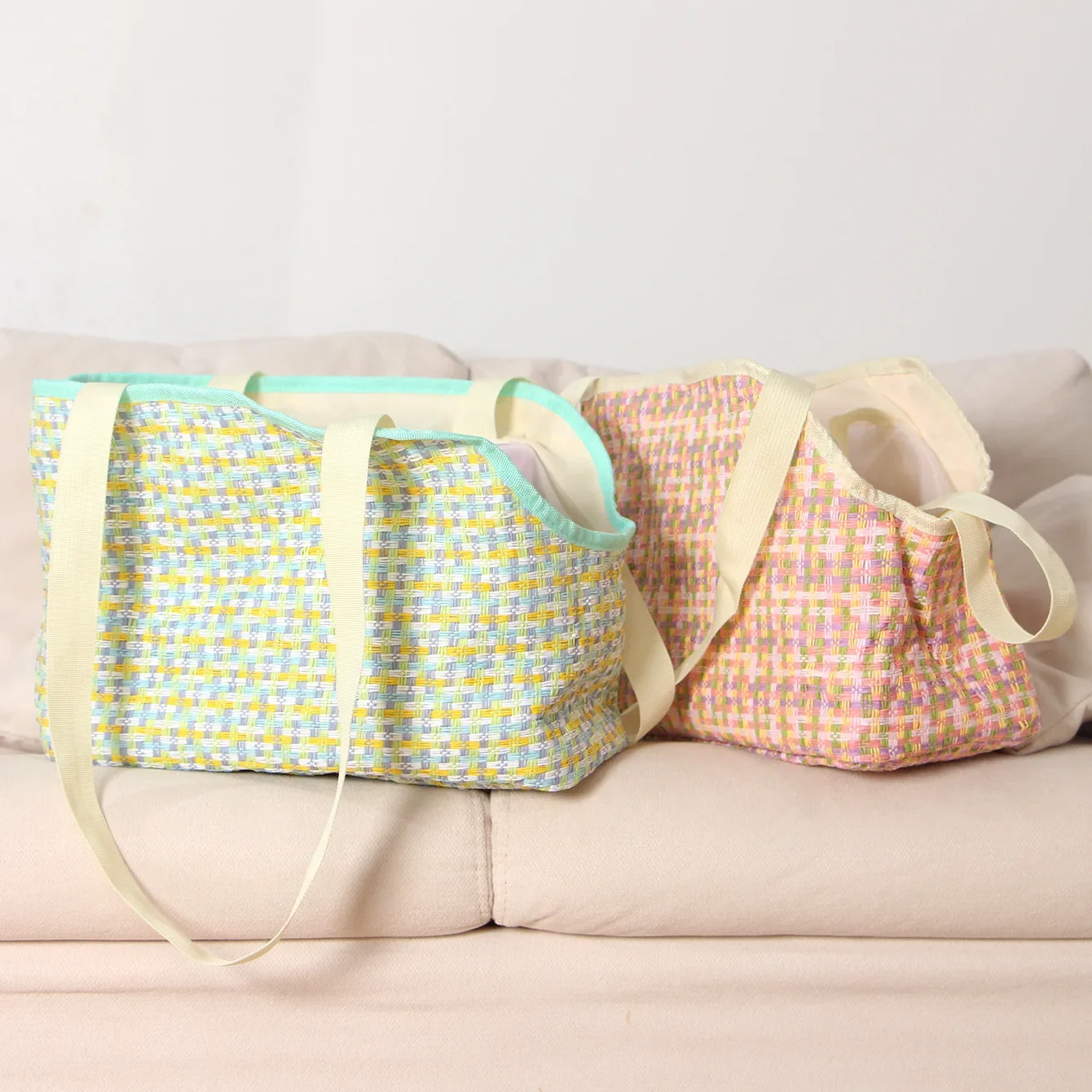 Fashionable Woven Pet Carrier Bag Summer Breathable Pet Carrier Bag for Cats & Small Dogs Pet Handbag Outdoor