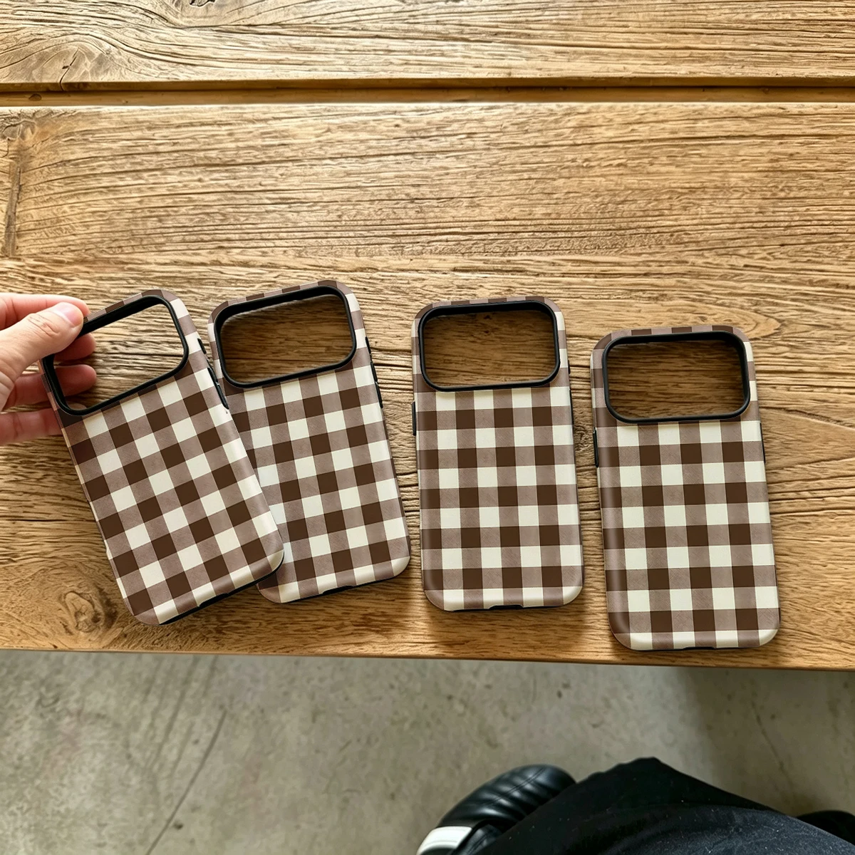 Brown Cream Plaid Woven Hard Shock-Absorption Phone Case For Samsung Galaxy S26 S25 Ultra S24 S23 Plus 2-in-1 Protective Cover
