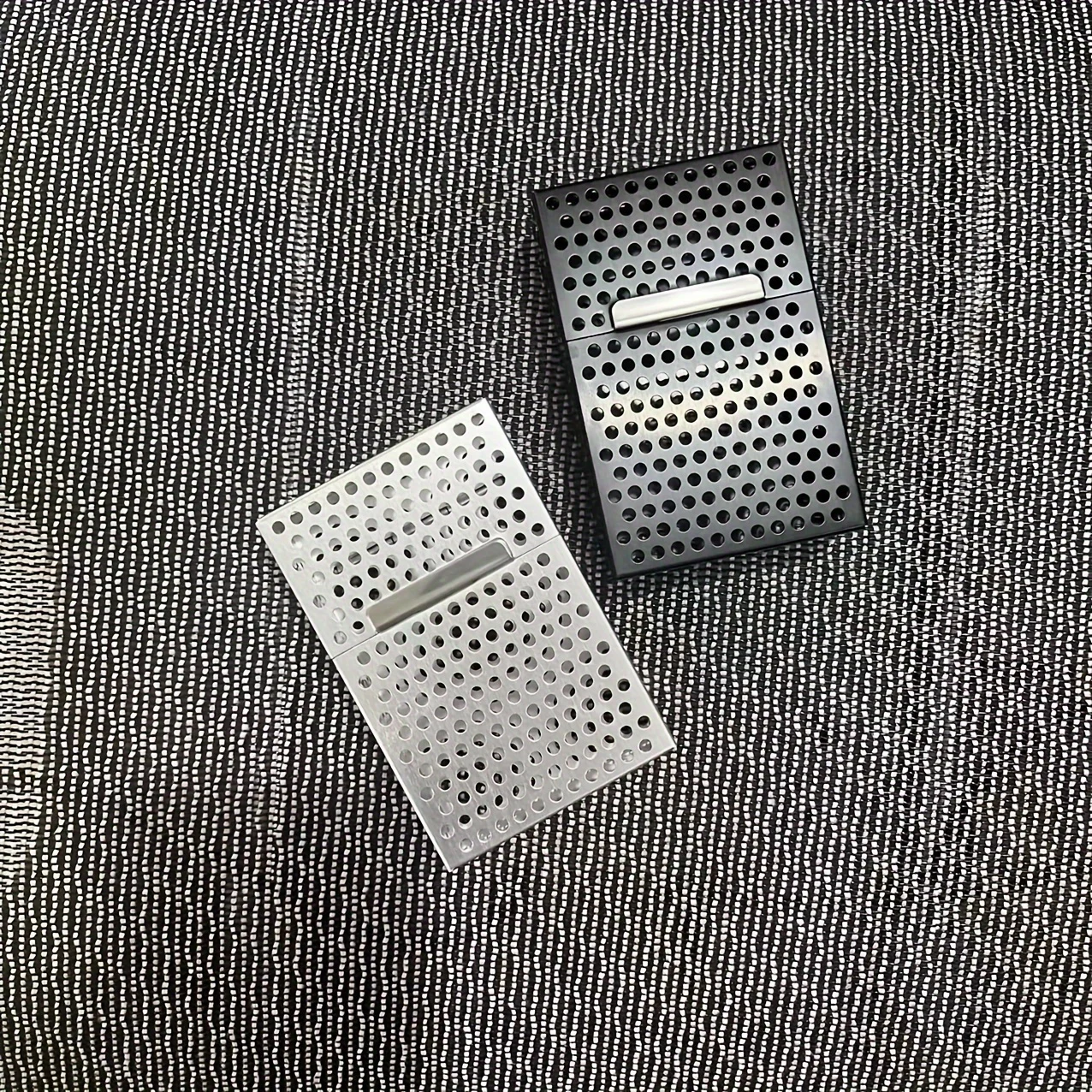 20 pieces of Raffles cigarette case hollowed out cigarette case ultra-thin aluminum alloy cigarette case