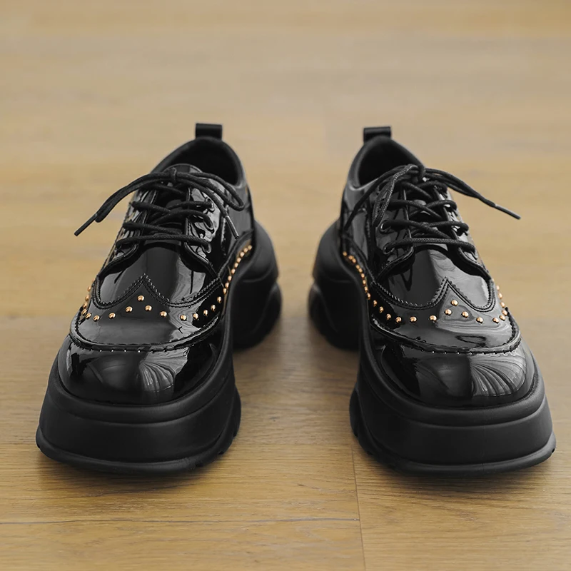Men Platform Oxford Shoes Black Patent Leather Lace-Up Thick Sole Gothic Punk Rivet Loafers Big Size 46 Casual Wedge Heel Pumps