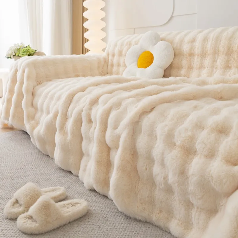 Winter Cat Feeling One Piece Sofa Cover with Thickened Rabbit Plush Sofa Towel