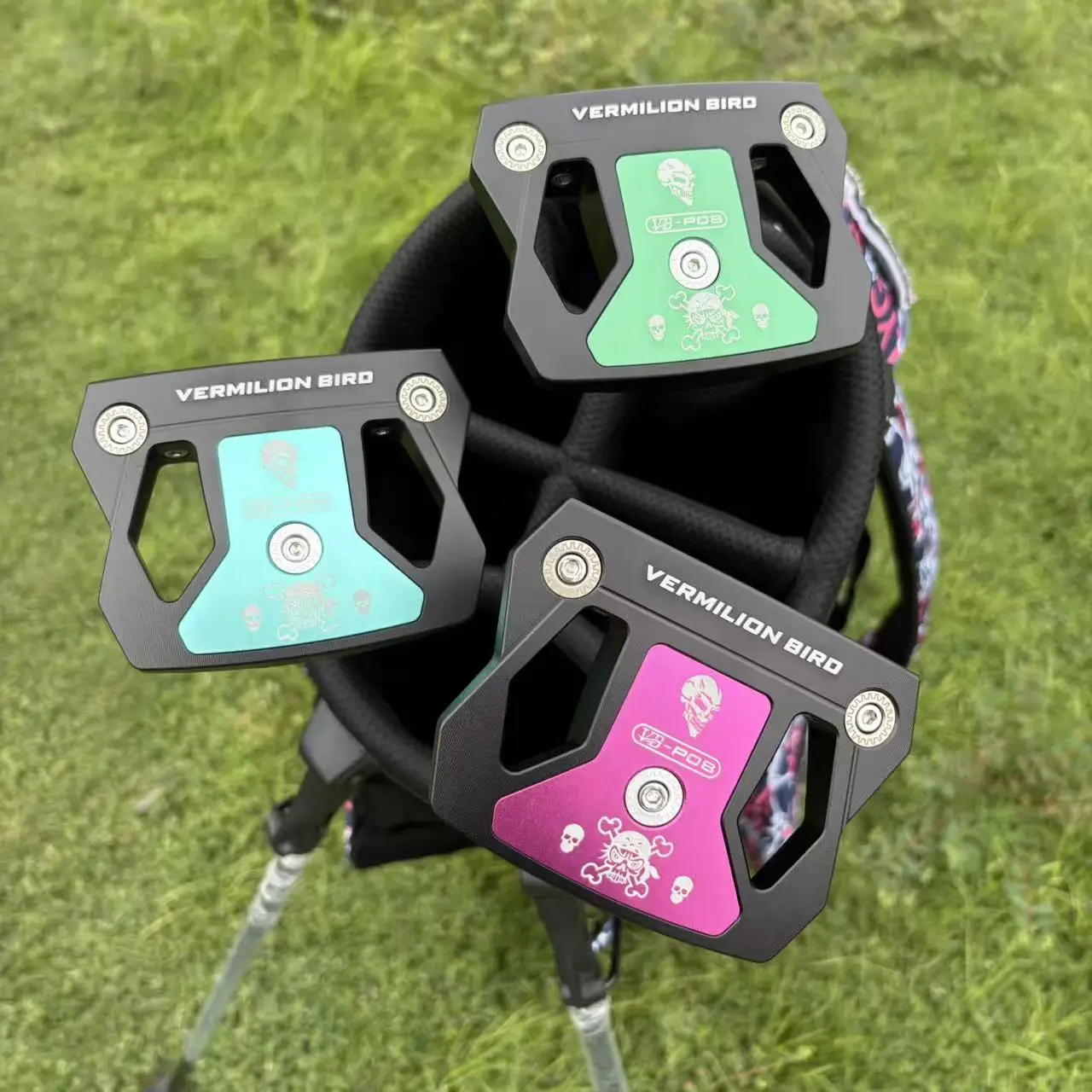 Golf Putter Low Center of Gravity Design, Forged Aluminum Head with CNC Precision & Non-Slip Grip - Accurate Putting