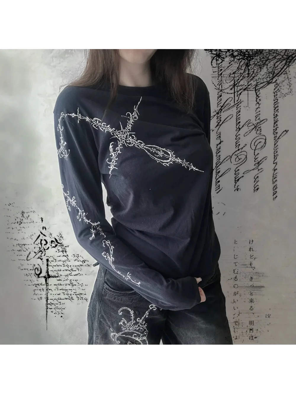 2026 New Retro Y2K Dark Gothic Thorn Printed Long Sleeve Top Subcultural Punk ins Trend Fashion Hip Hop Niche Leisure Versatile