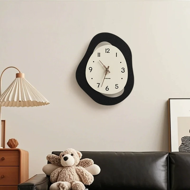 Minimalist Design Wall Watch Modern Aesthetic Fashion Creative Wall Watch Luxury Living Room Reloj De Pared Ornaments Home Decor