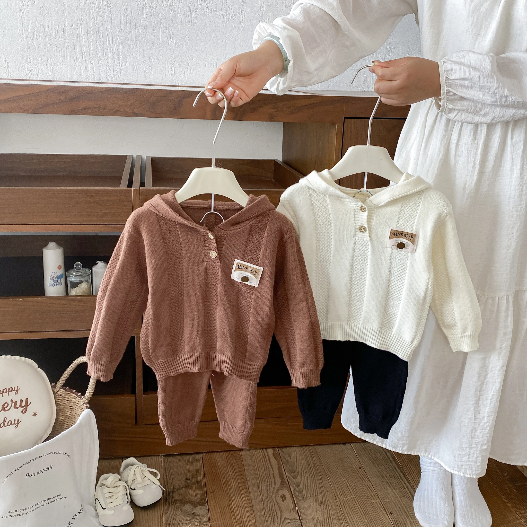 2026 Fall/winter new arrival boys' hooded onesie sweater set. casual embroidered printed knit outfit