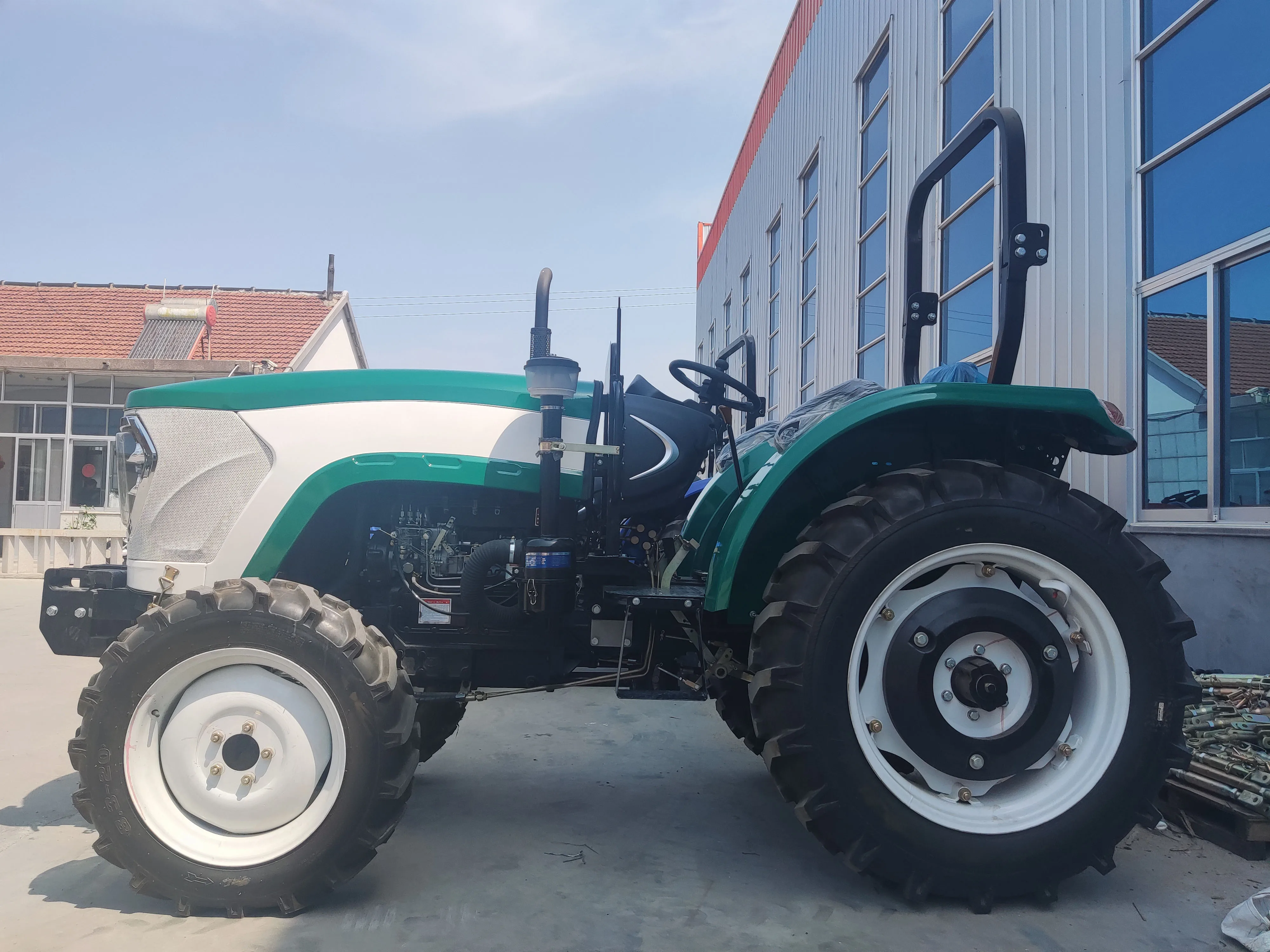 Lutian Agriculture 50Hp 60Hp 80Hp 4Wd 8+8 Shift Gearbox Wheel Diesel Tractors Made In China