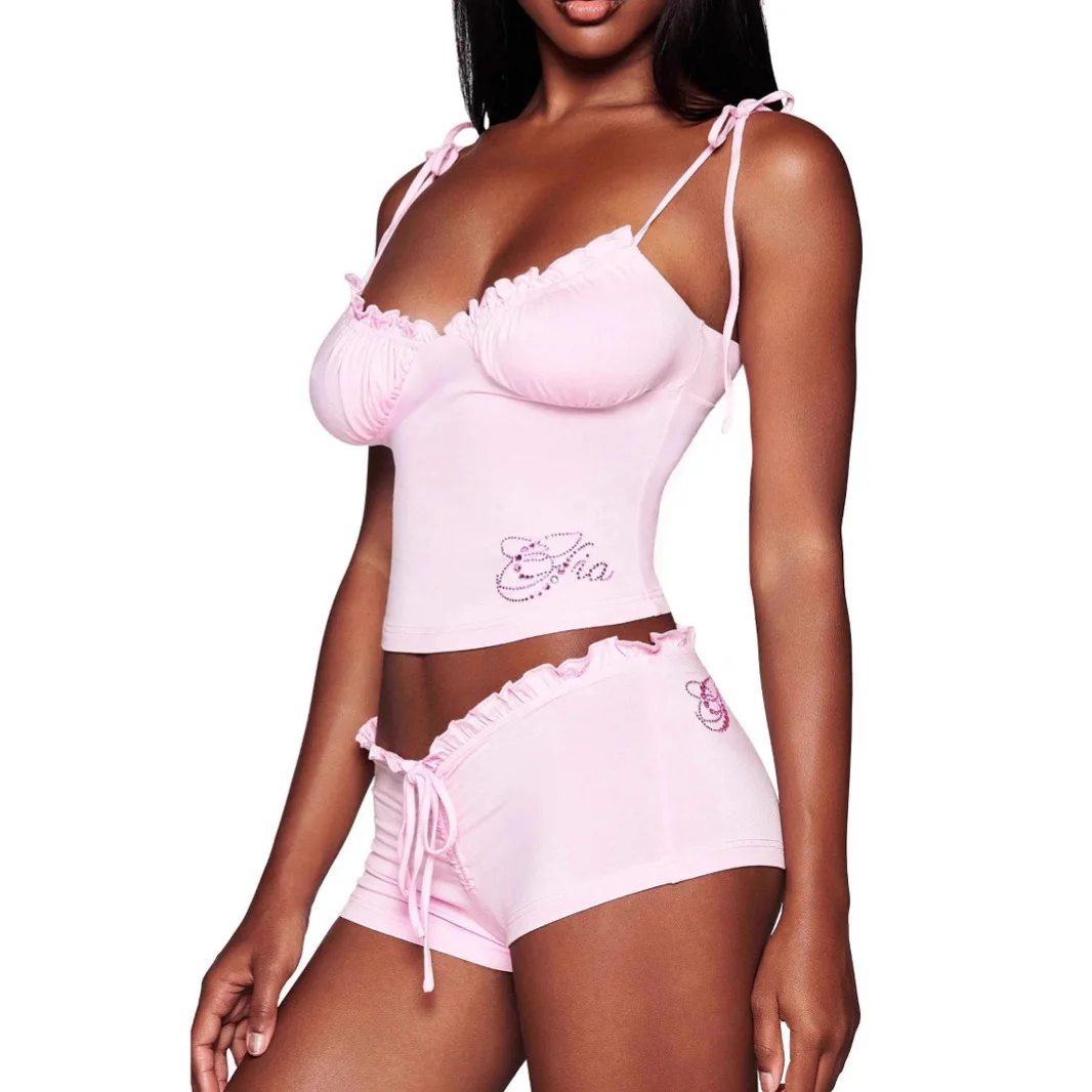 

Women's Y2K Hot Girl Two Piece Set Ruffle Trim Spaghetti Strap Cami Top & Rhinestone Detail Hot Shorts