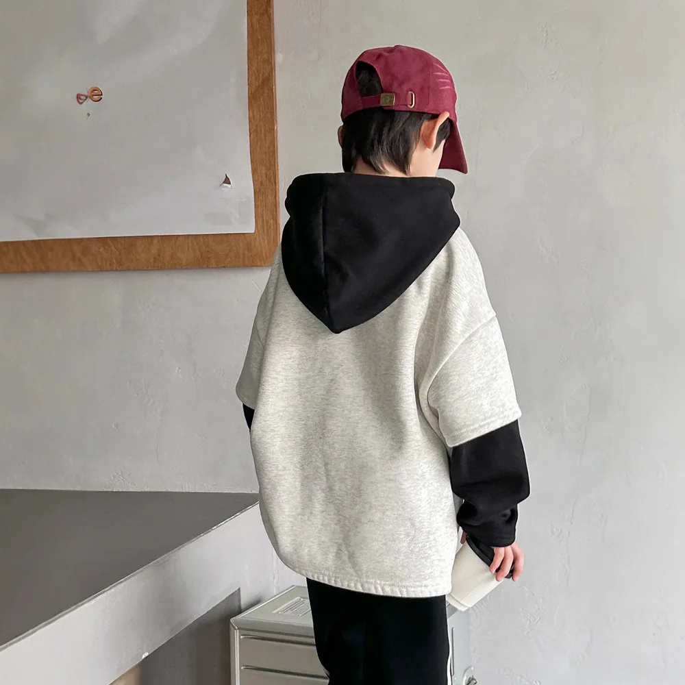 موضة شتاء وخريف 2025 ملابس الفتيات المراهقات مع قلنسوة بلوزات فضفاضة سترة دافئة للأطفال 4 5 6 7 8 9 10 12 سنة