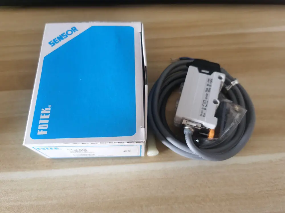1PC Fotek FF-06R FF06R Sensor In Box -New #FOT