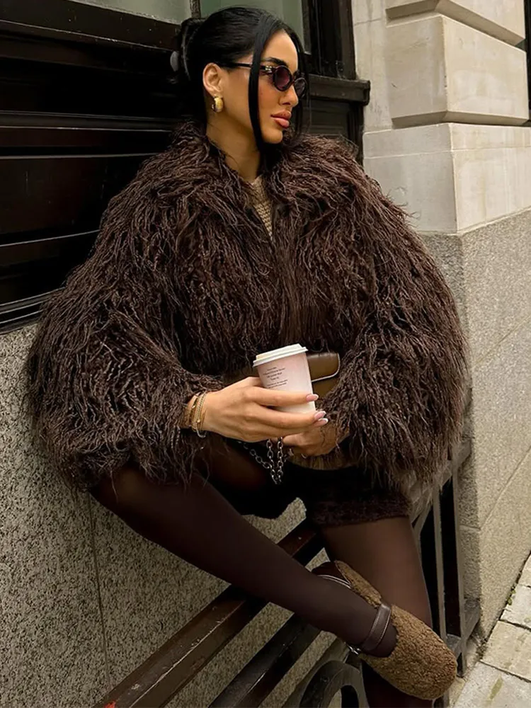 الفاخرة الأخضر رقيق فو الفراء سترة المرأة موضة التلبيب كم طويل فضفاض معطف دافئ 2025 الشتاء سيدة شارع العليا ملابس خارجية #5