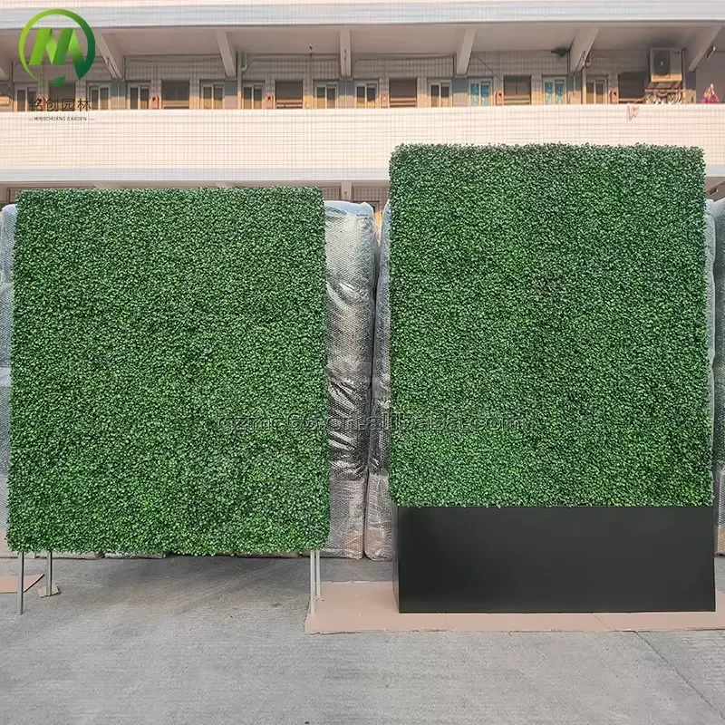 Wholesale Outdoor Artificial Boxwood Hedge Green Wall with Black Planter Outdoor Decorative Artificial Plastic Grass Wall