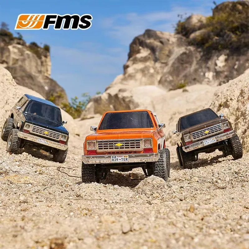 

FMS 1/24 chevrolet K5 Remote Control Blazer Small Scale 4WD Dual Speed Door Bridge Off Road Vehicle Simulation Model Toy Gift