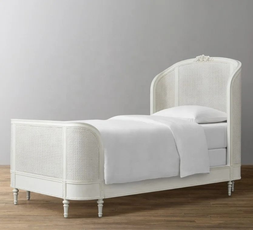 French Solid Wood Veneer Retro Bedroom Furniture Solid Wood Rattan Bed