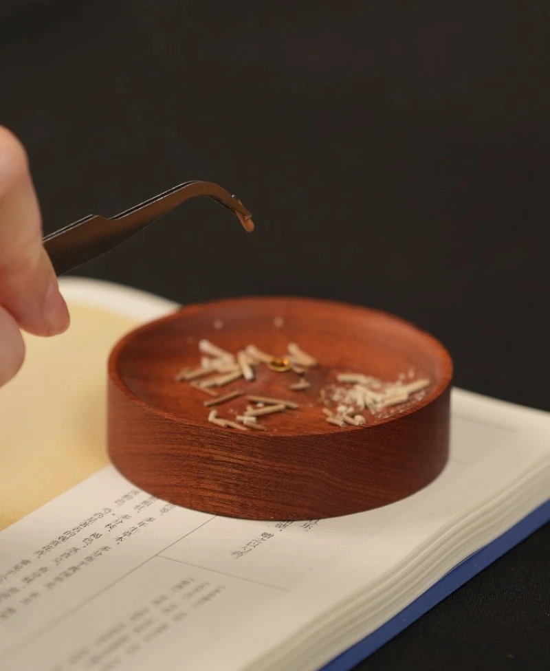 Runder Räucherstäbchenhalter aus massivem Holz, Sandelholz, Adlerholz, Räuchergefäß, handgefertigt, Teezeremonie, Räucherstäbchen, Tabletthalter – Detail 7