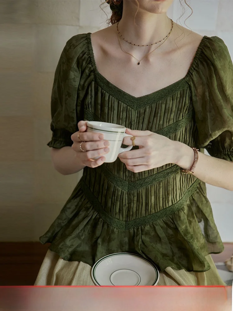 

Классическая блузка C.PAIA с кружевными вставками и вышивкой из льна, французский стиль, приталенный крой, с рукавами-фонариками для женщин