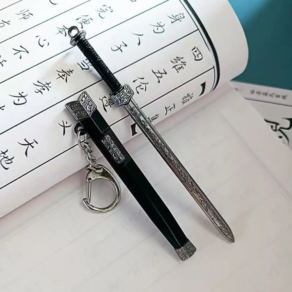

New Metal Material Mini Sword Keychain Cool Fantasy Anime Key Ring Detachable Sheath Keychain Accessory