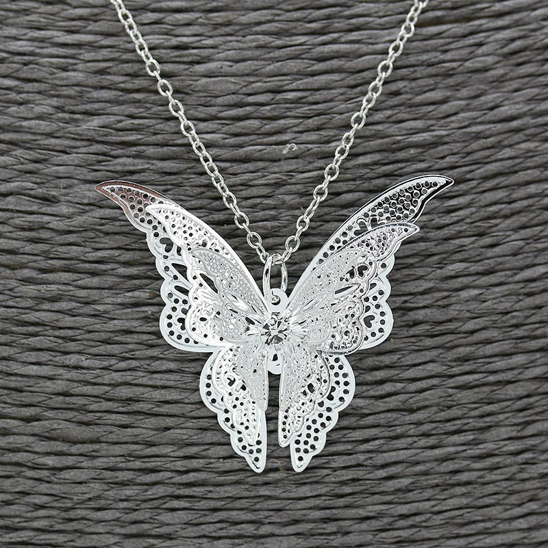 

Wholesale New Fashion Women's Jewelry Butterfly Pendant & Necklace Chain Women Lovely