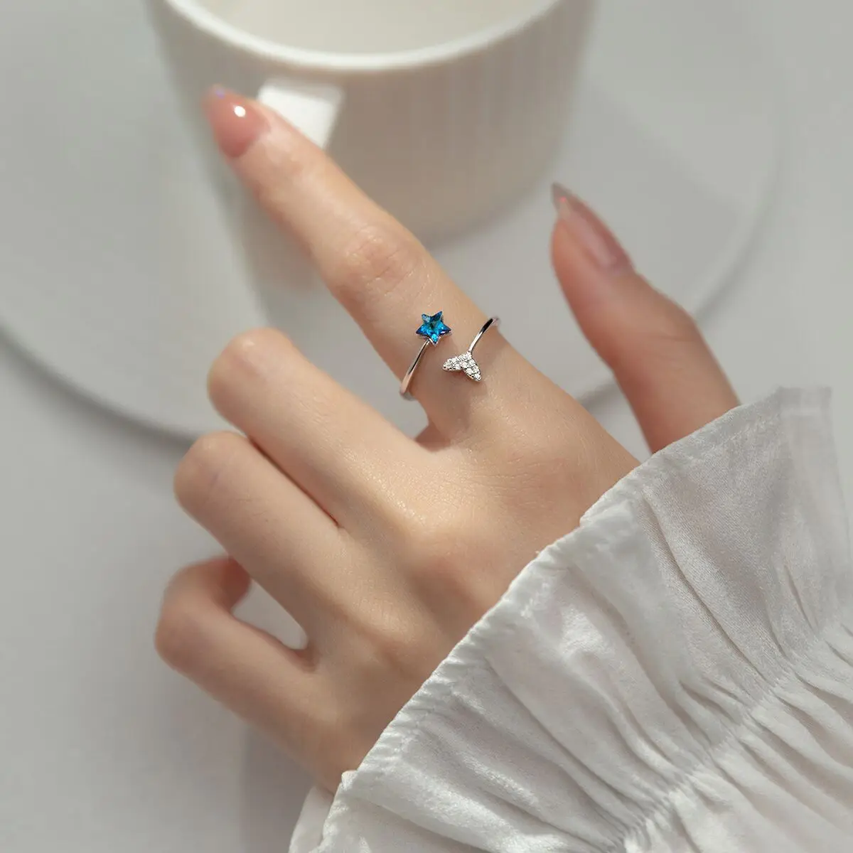 New Fashion Five-pointed Star Mermaid Tail 925 Sterling Silver Sweet And Delicate Blue Crystal Fish Opening Rings TYB167