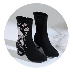 Women's Boots 2024 Winter Ethnic Style Retro Flower Embroidered Ankle Boots Zipper Fashionable Color Elegant Women Heels