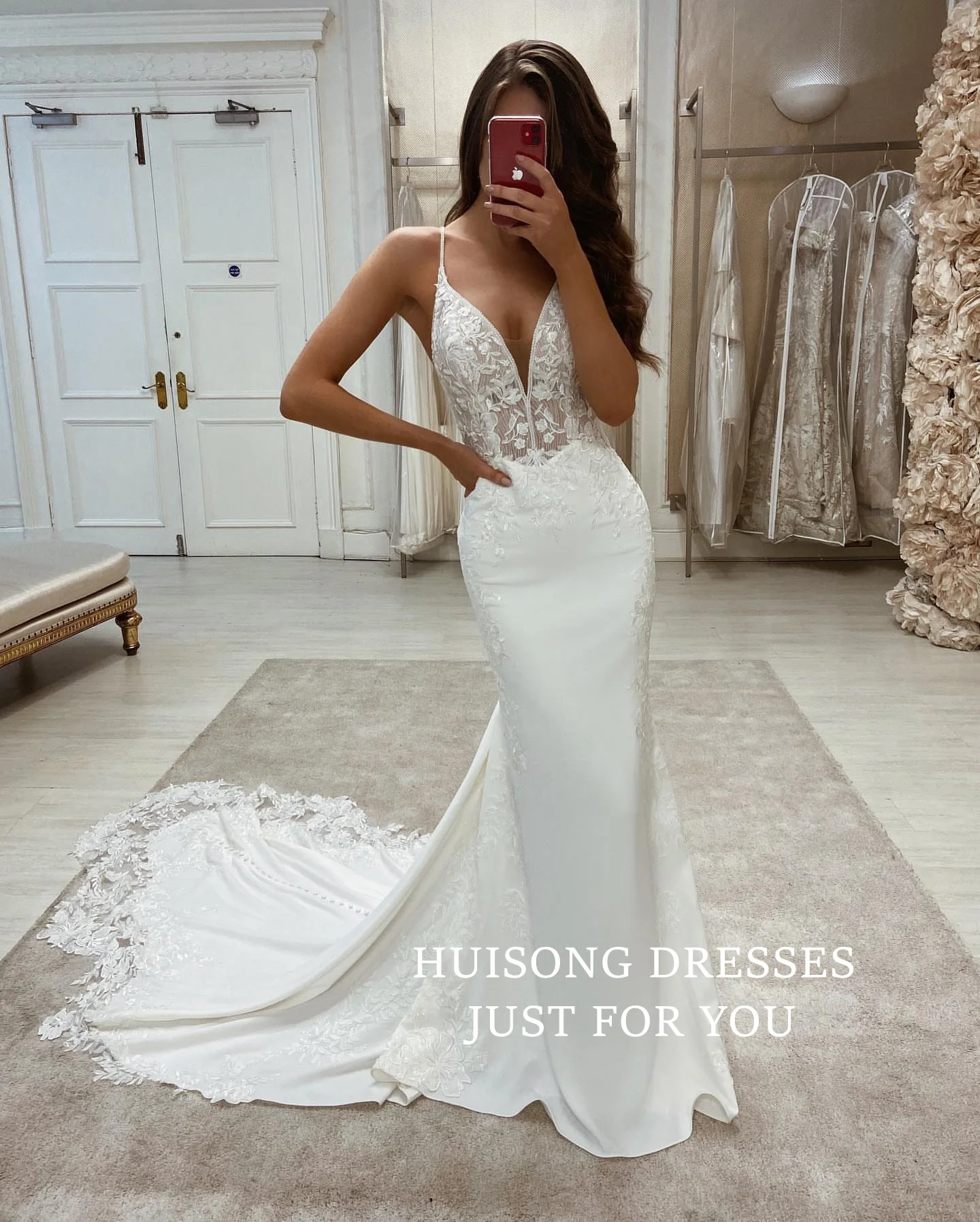 

HUISONG Customized Vestidos De Novia Lace Appliques Satin Mermaid Wedding Dresses Spaghetti Straps Sleeveless Beach Bridal Gown