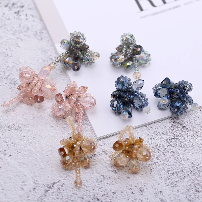 European and American ins style design flower earrings, high-end irregular earrings light luxury three-dimensional stamen earrin