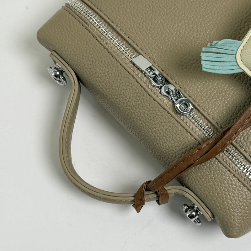 Luxuriöse Handtasche aus Kunstleder mit Kieselstein-Optik für Damen, Umhängetasche mit Henkel und Pferdeanhänger, Retro-Reise-Kosmetiktasche, Schultertasche – Detail 6
