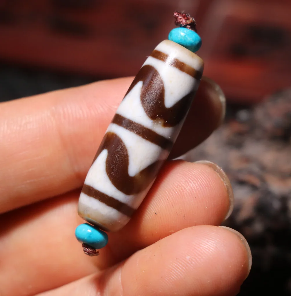 

A Treasure Magic Energy Tibetan old Agate Double Tiger Tooth Symbol dZi Bead Totem Fit For Making Bracelet Lkbrother