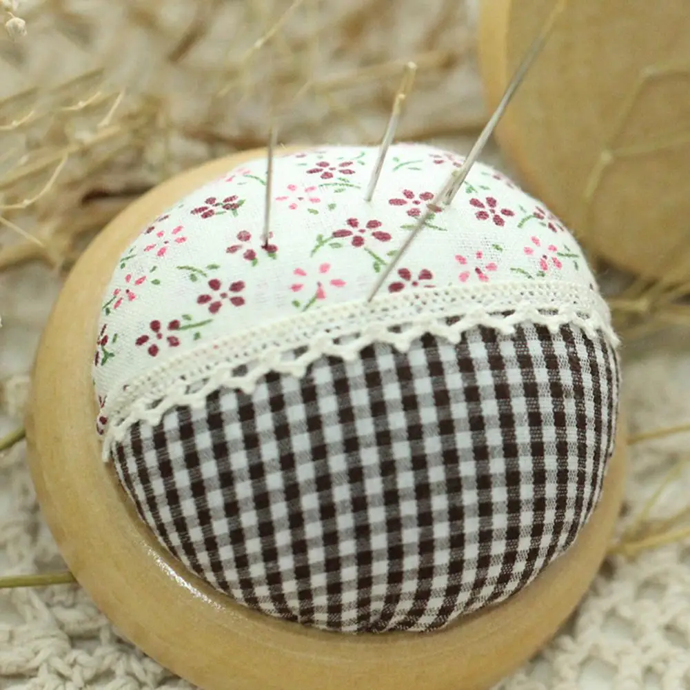 Cute Flower Pattern Needle Pin Cushion Wrist Strap Mini Fabric Wrist Needle Pad Pin Holder Needle Organizer Sewing Accessories