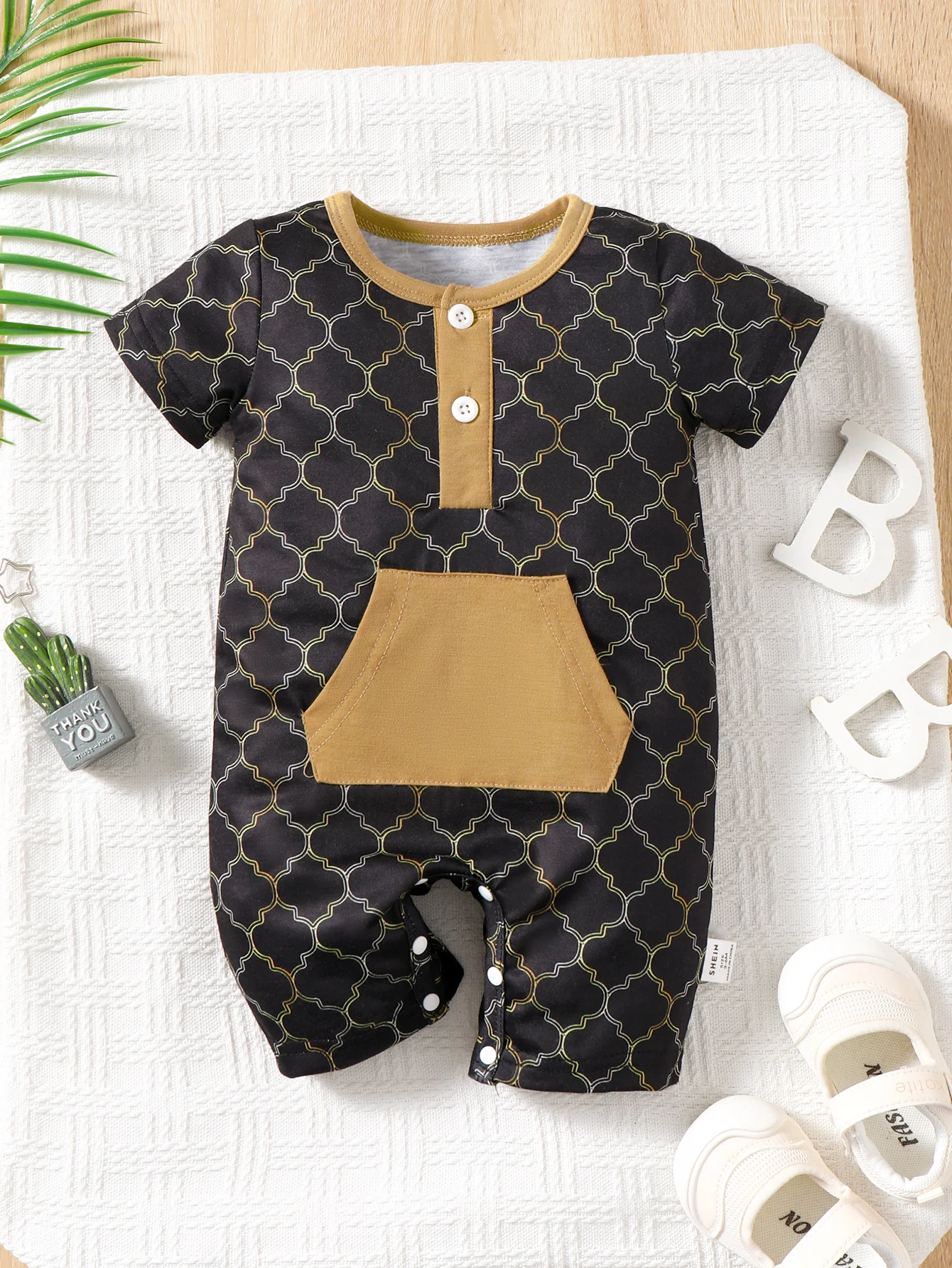 

3-24M Baby Boys Casual Simple Short Sleeve Lantern Pattern Half Open Front Jumpsuit Shorts Spring/Summer Style