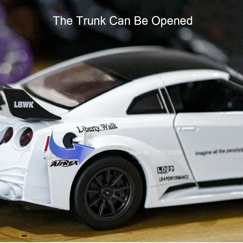 Modèle de voiture de sport R34 GTR-CSR2 R34, échelle 1:24, jouet, lumière musicale, corps métallique, châssis en plastique, modèles de voitures miniatures pour enfants garçons