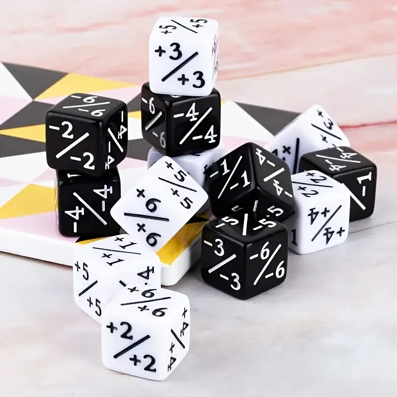 24 PCS Black And White Dice Counting Tokens, Featuring D6 Dice Cubes for Loyalty Counting, Suitable for MTG, CCG, Card Games,mes