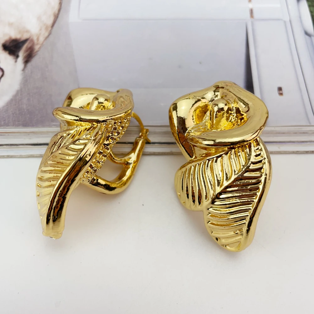 Yuminglai Fashion Luxury Dubai Jewelry Accessories Superior Quality Goldplated Earrings for Women FHK28297
