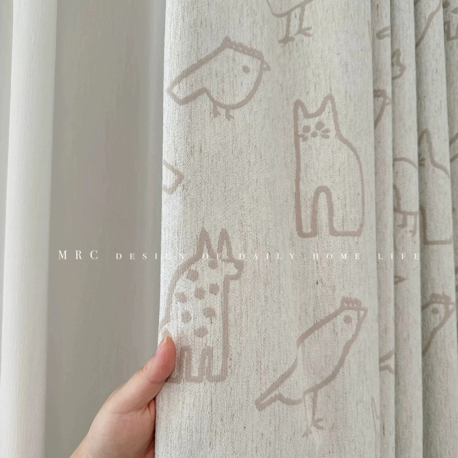 Customized Cartoon Cotton and Linen Printed Beige and Chenille Blackout Curtains for Living Room and Bedroom Partition Curtains