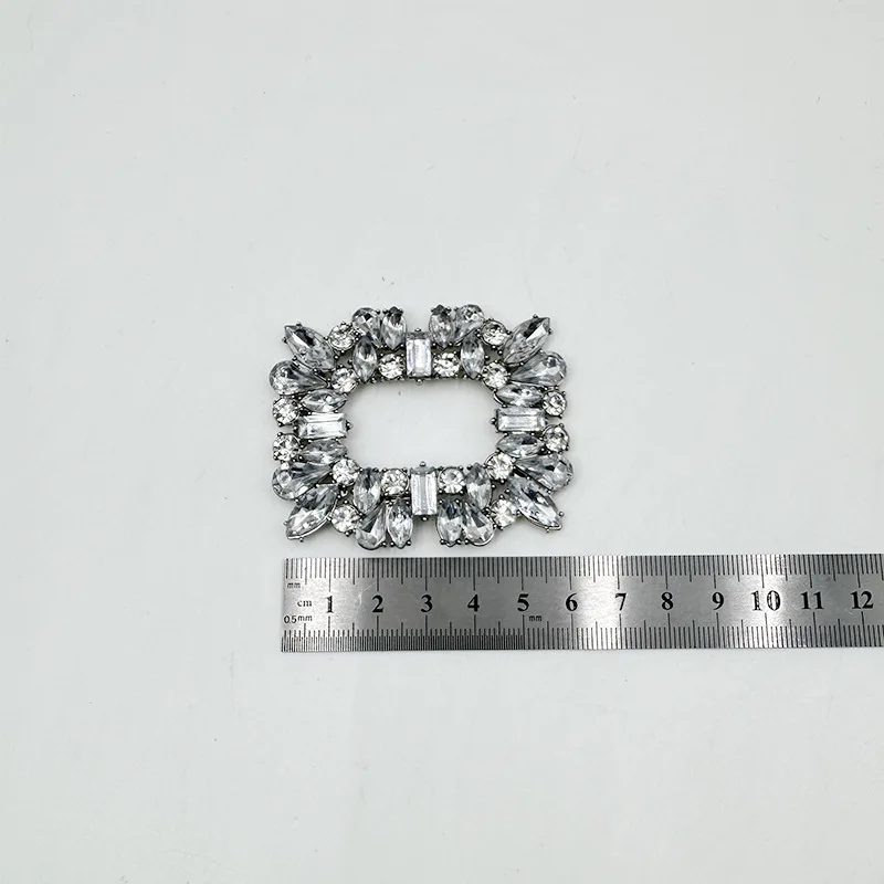 Schuhclips für Hochzeiten – 1 Paar Kristall-Strass-Schnallen für Brautschuhe – Schuhe mit hohen Absätzen und Strass-Schnallen als Accessoire. – Detail 3