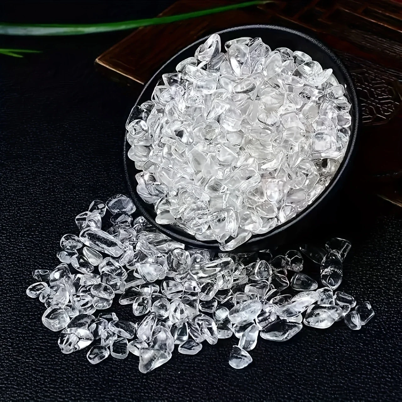 Natural Clear Quartz crushed stone, irregular transparent decorative stone ornaments, natural stone decorative and road surfaces