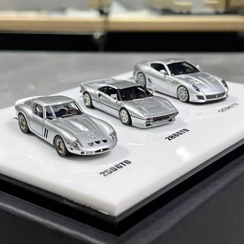 DMY 1:64 Die-cast imitation alloy car models, 250,288,599GTO, F40, 599 GTB Mini Car Models, boys' gift toys.