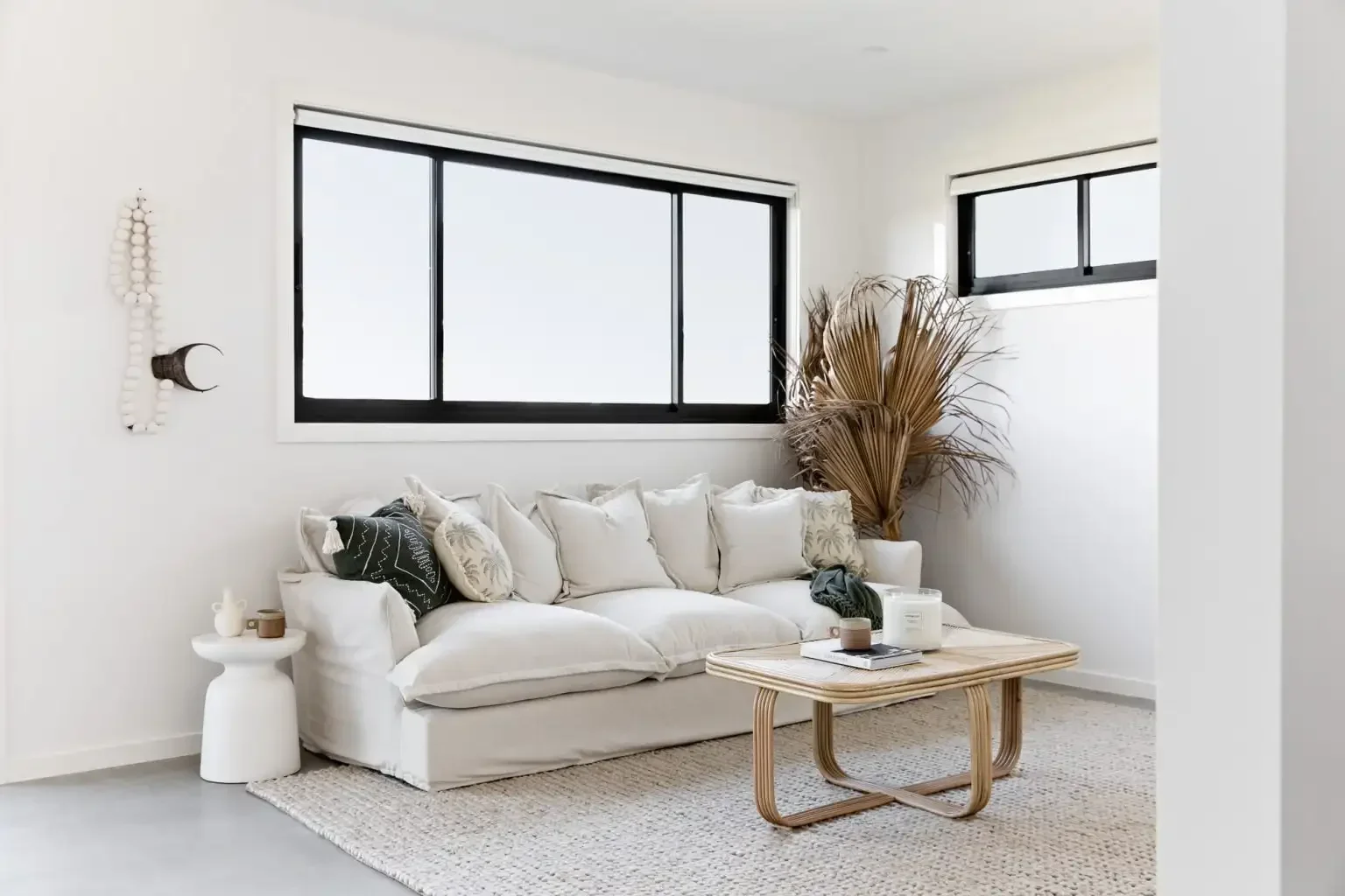 Aluminum Frame Sliding House Window Balcony French Latest Sliding Windows Simple Design Glass Slide Windows with Mosquito Net