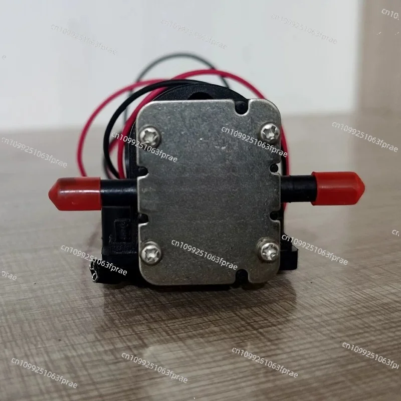 Miniature gear pump DC24V 2.6L water dispenser  quantitative machine filling machine water pump CP001B4