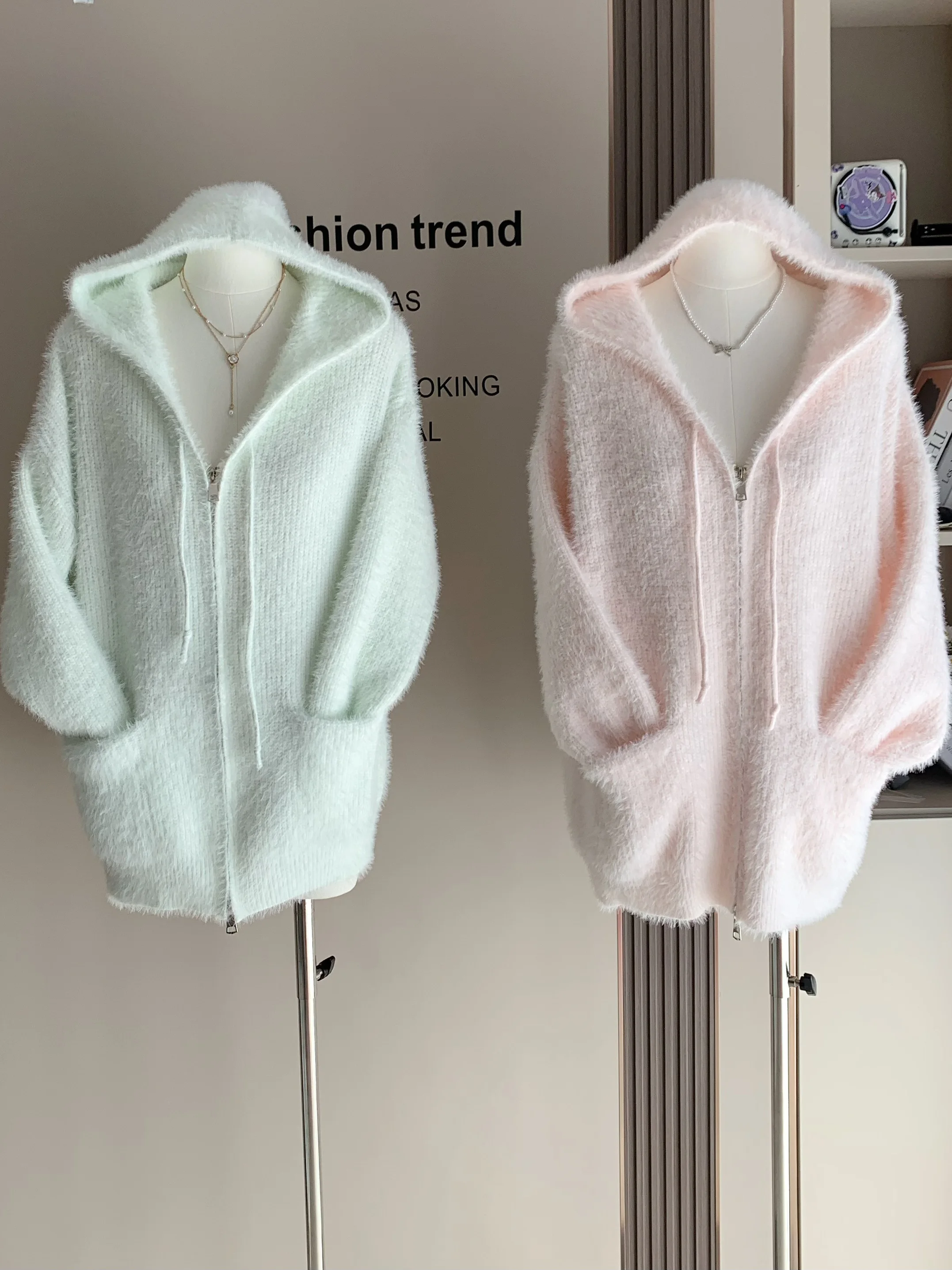 

Женское трикотажное пальто на молнии с капюшоном из искусственного меха, свободная удобная зимняя повседневная мягкая верхняя одежда, топ