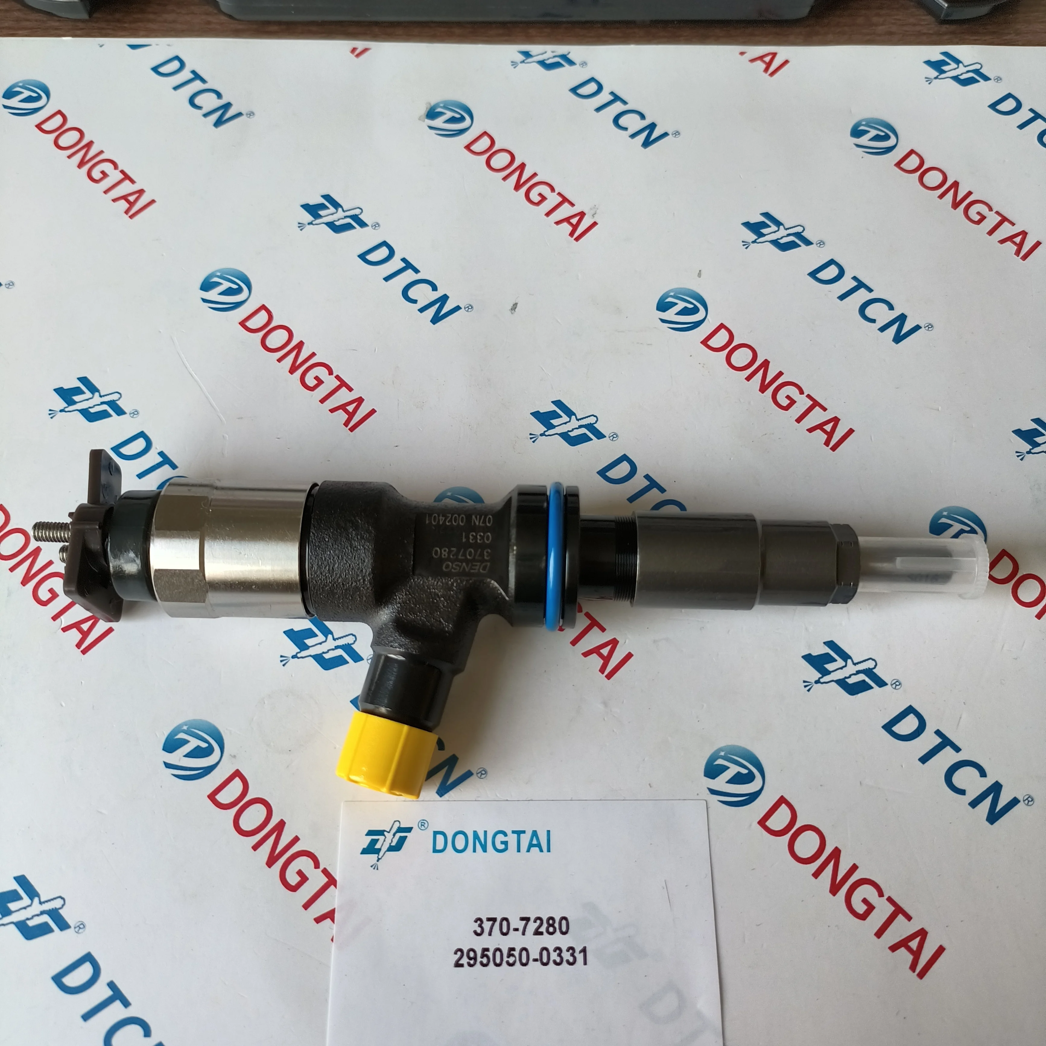 DEN-SO Common Rail Injector 370-7280 295050-0331 Price FOR CATERPILLAR/PERKINS 4.4 ENGINE.