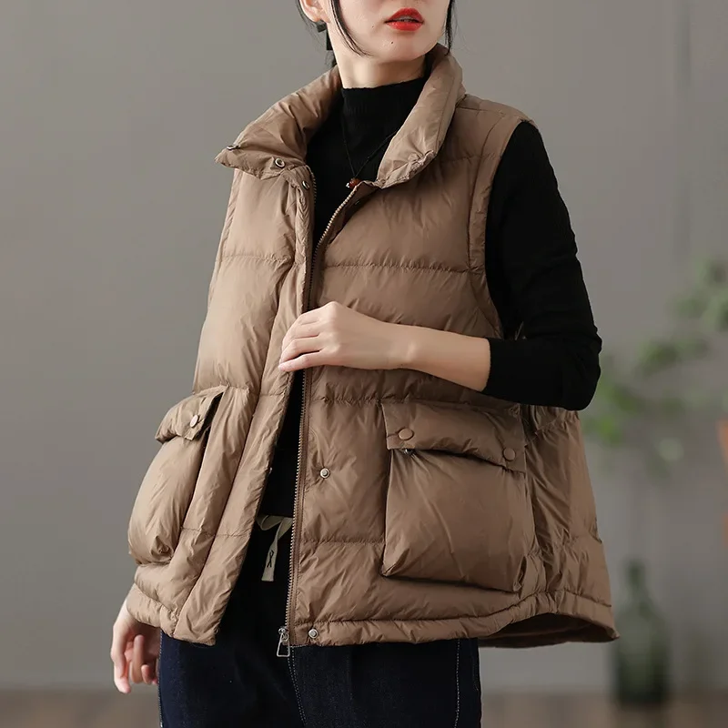 Luxury Autumn Winter Women Down Jacket Sleeveless Cardigan Vest White Duck Down Warm Puffer Jacket Chic Design Zipper Pockets