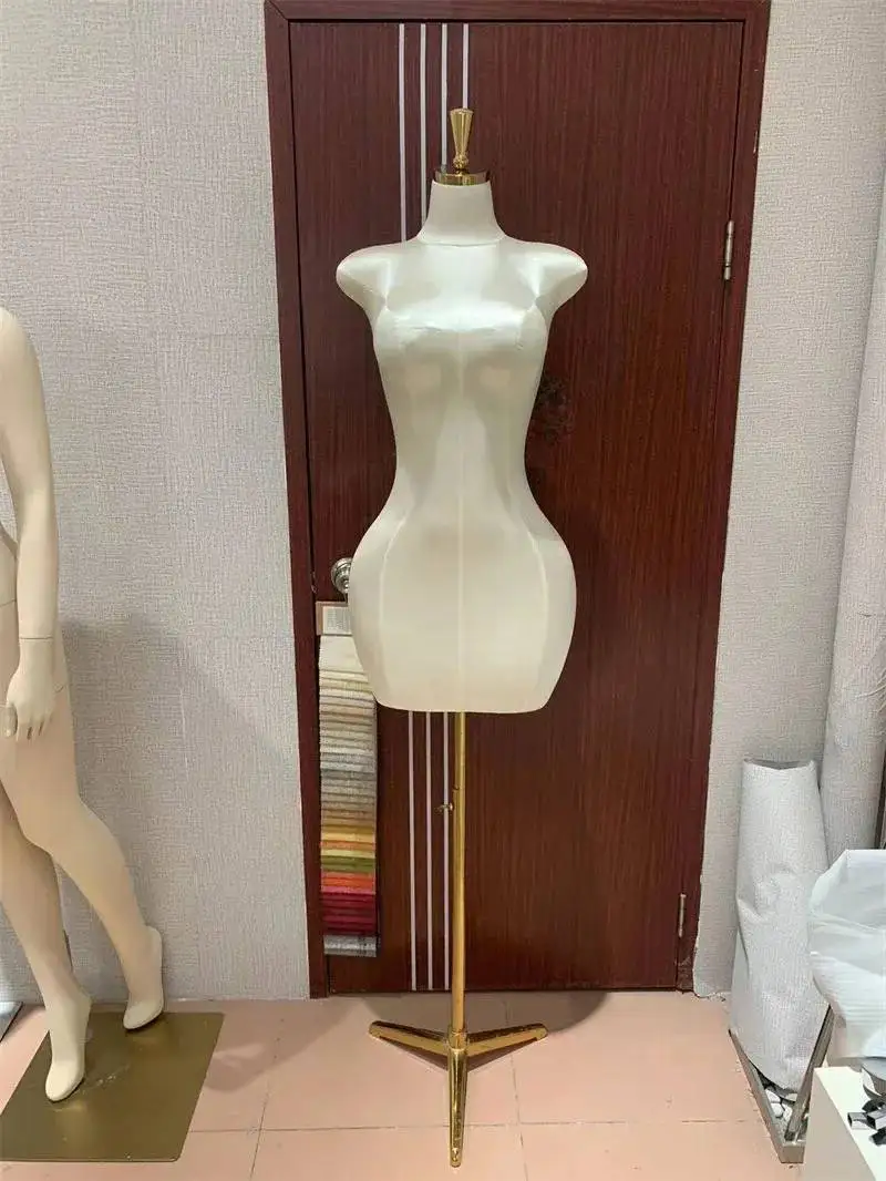 

American female Mannequin Clothing store Window Display Prop European Mannequin Half body Display Stand Sexy Window Display Prop