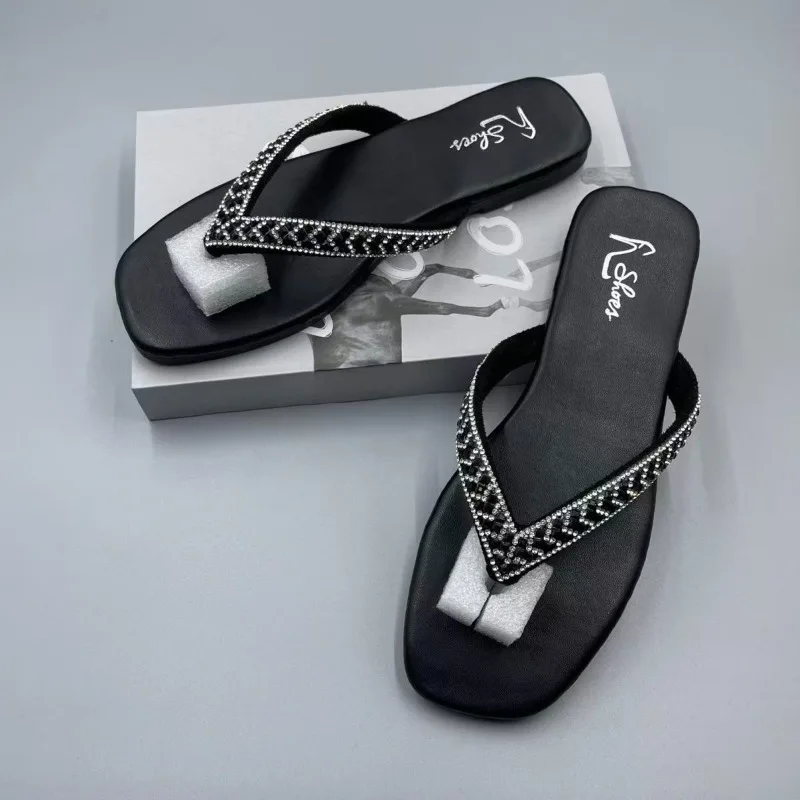 

Шлепанцы, летние тапочки, женские шлепанцы со стразами, черные сабо, повседневная пляжная обувь для женщин, женские тапочки на плоской подошве