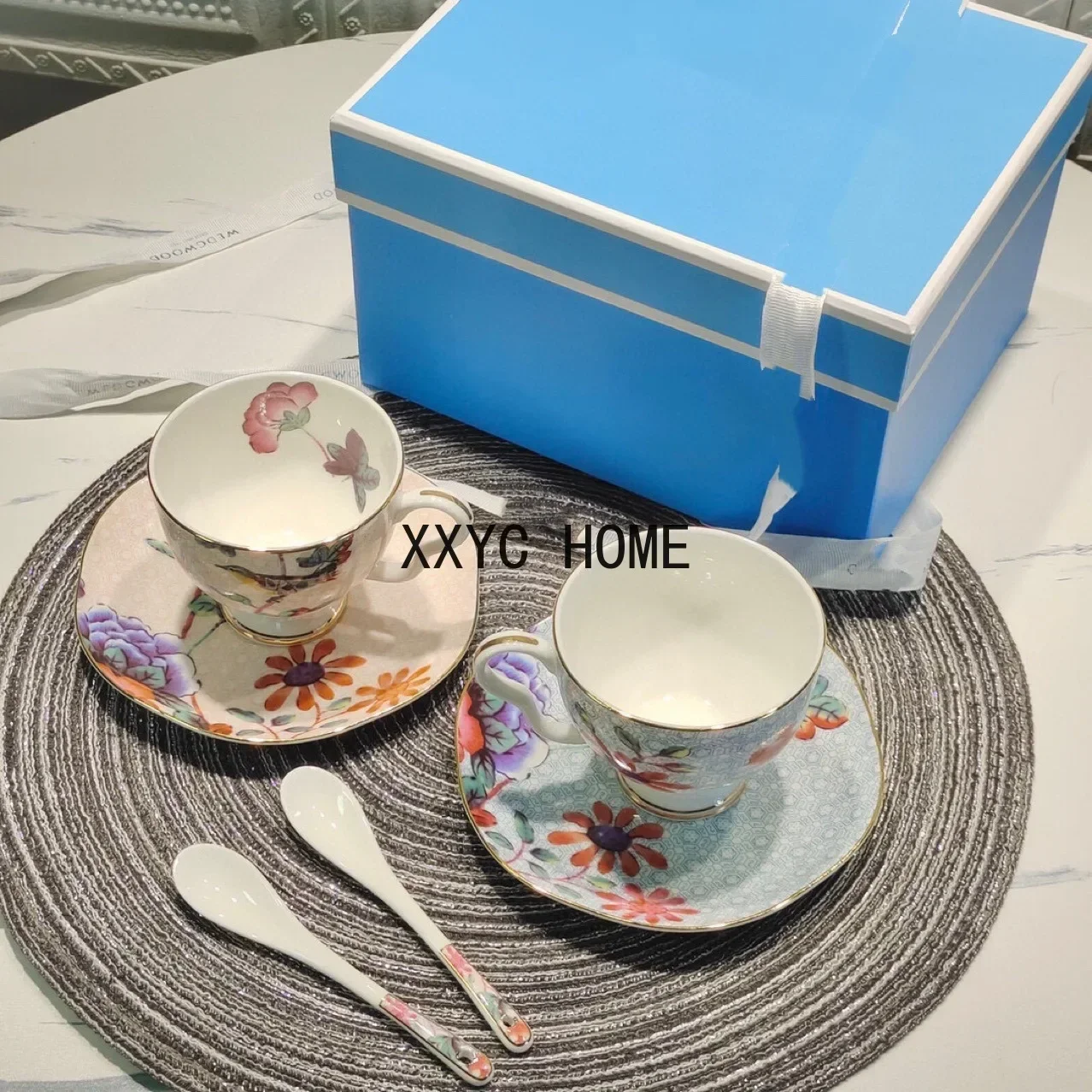 Luxury Bone China Coffee Tea Set Two Cups Two Dishes Two Spoons Gift Box Furniture Essential Gifts First Choice