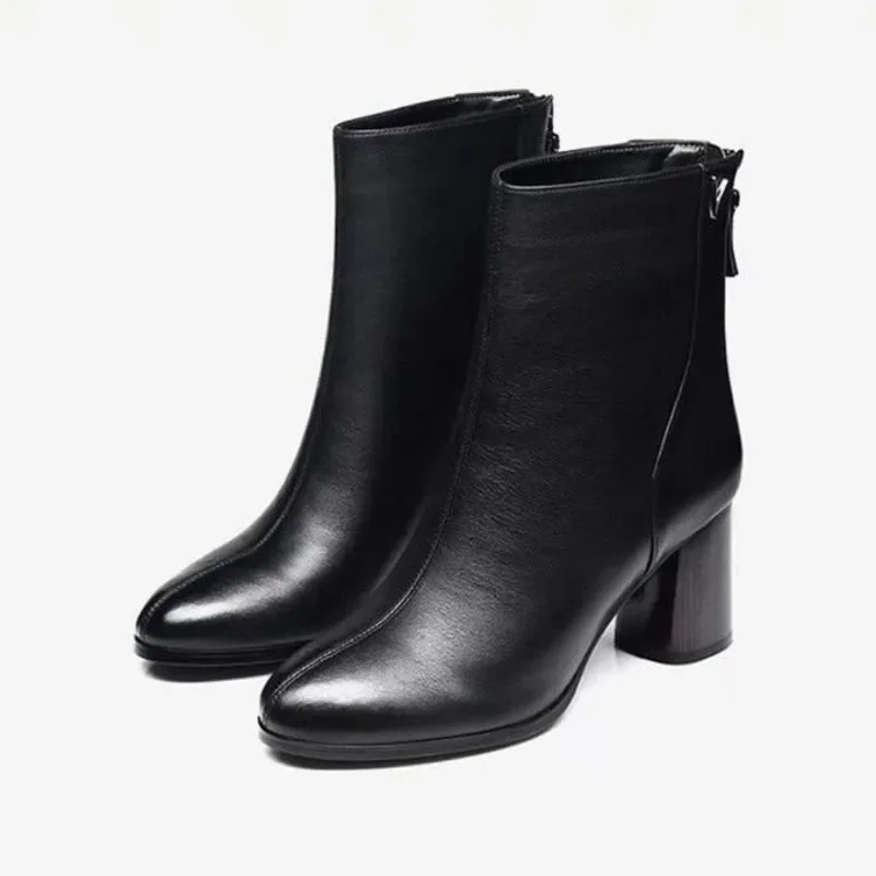 Botas cortas de tacón alto y grueso para mujer, botines de felpa a la moda, otoño e invierno, novedad de 2024